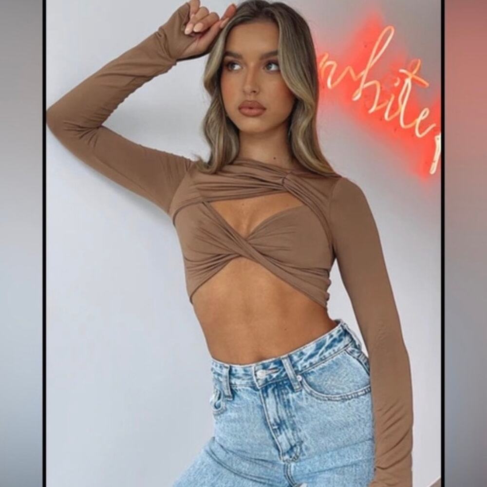 White Fox Runway Ready Long Sleeve Crop Top Women's Medium Brown Tan Indie Belly